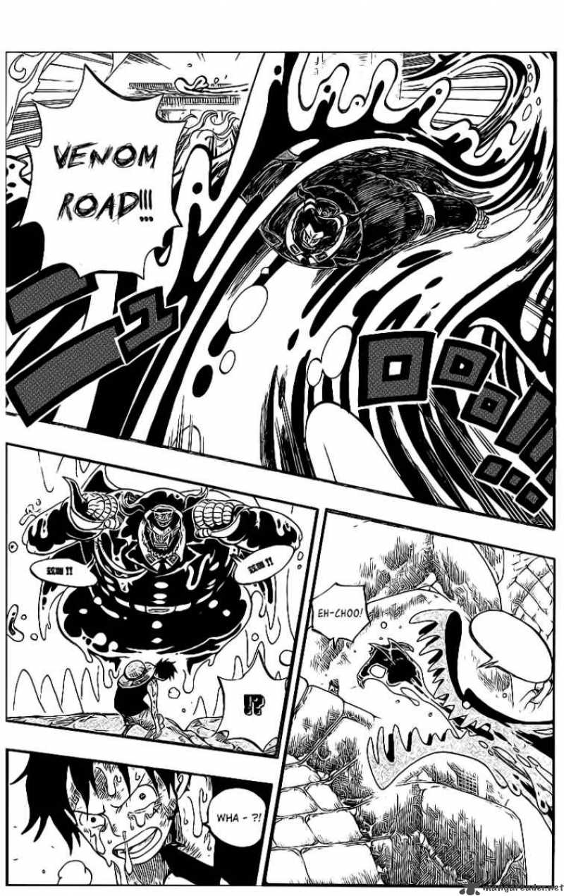 One Piece Manga Chapter 534 page 12 - Chief Warden Magellan vs. Pirate Luffy